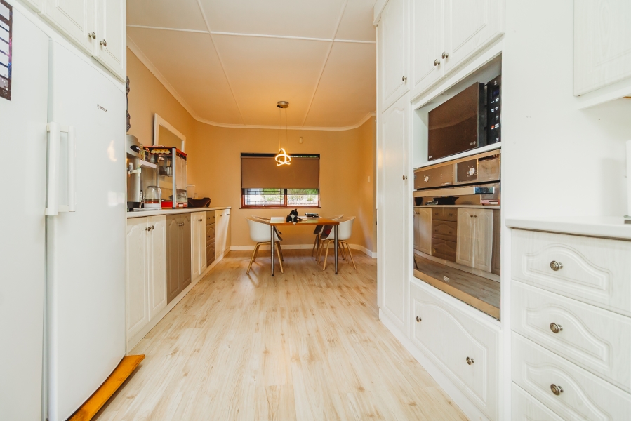 4 Bedroom Property for Sale in Twee Rivieren Western Cape